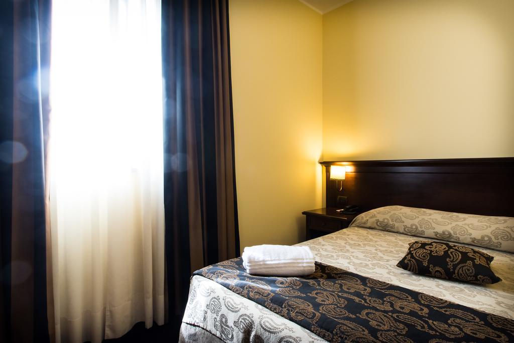 Antica Stazione Hotel Chiaramonte Gulfi Kamer foto