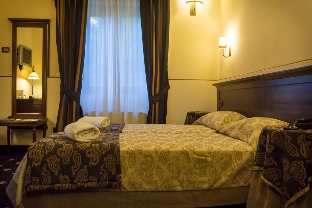 Antica Stazione Hotel Chiaramonte Gulfi Kamer foto