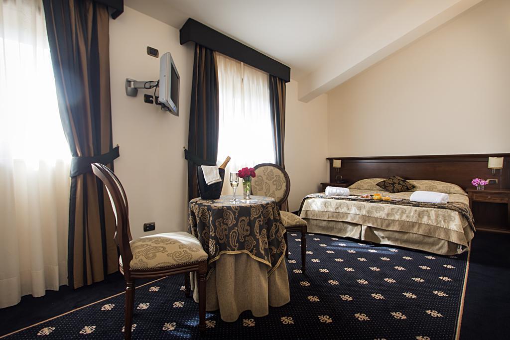 Antica Stazione Hotel Chiaramonte Gulfi Kamer foto