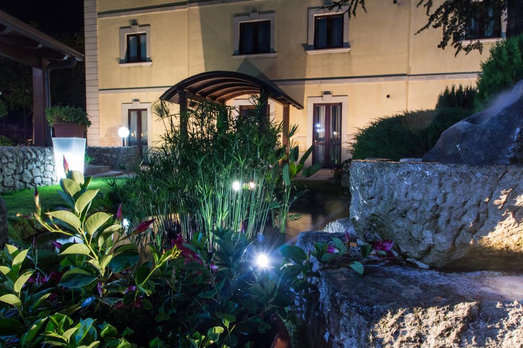 Antica Stazione Hotel Chiaramonte Gulfi Buitenkant foto