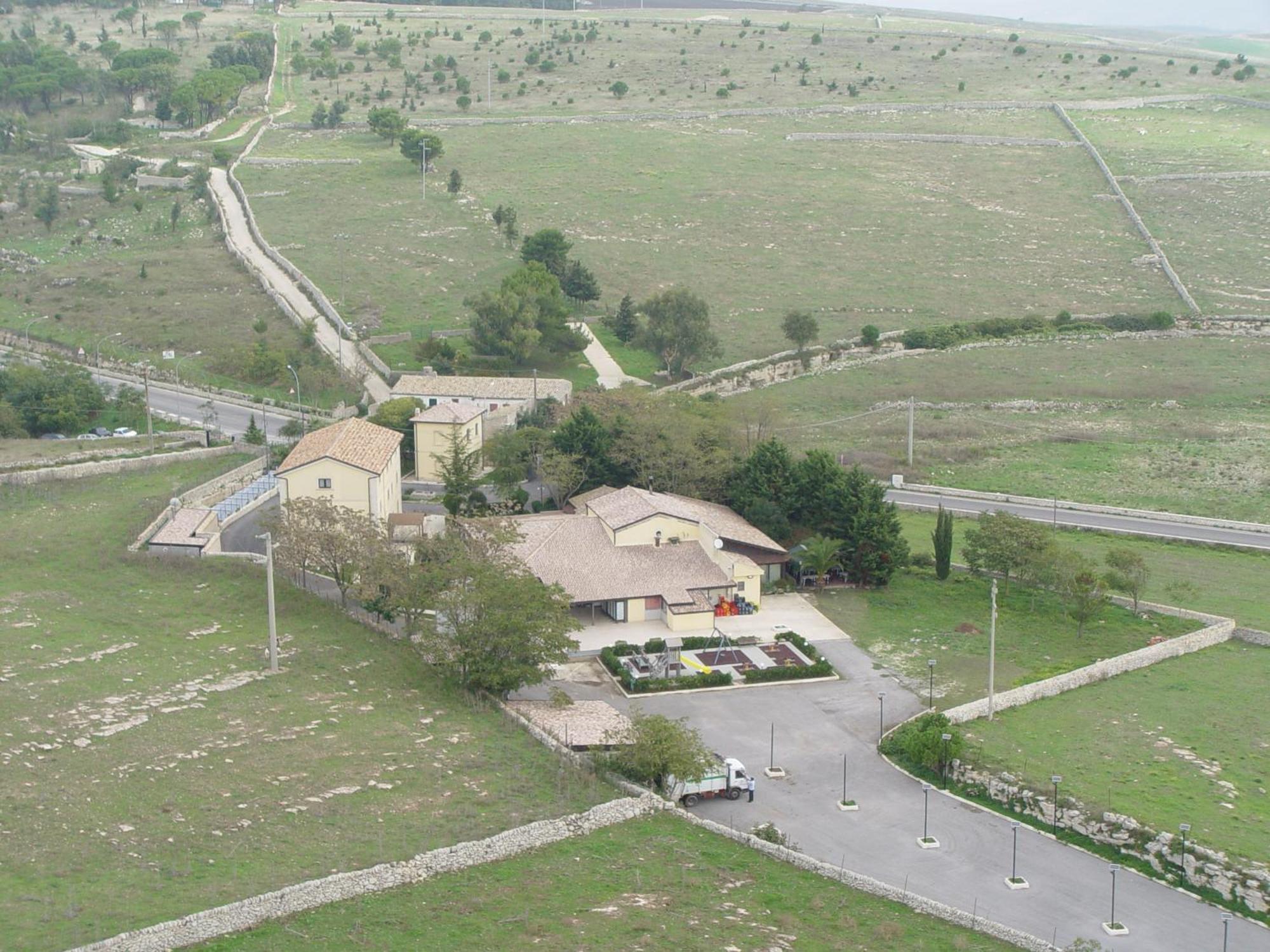 Antica Stazione Hotel Chiaramonte Gulfi Buitenkant foto
