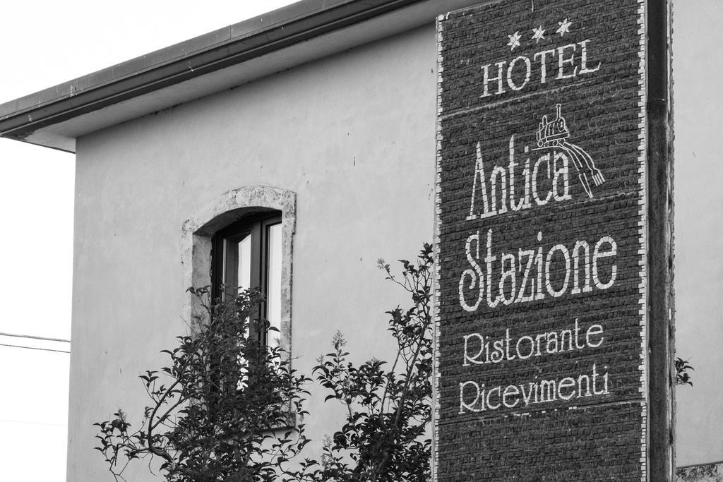 Antica Stazione Hotel Chiaramonte Gulfi Buitenkant foto