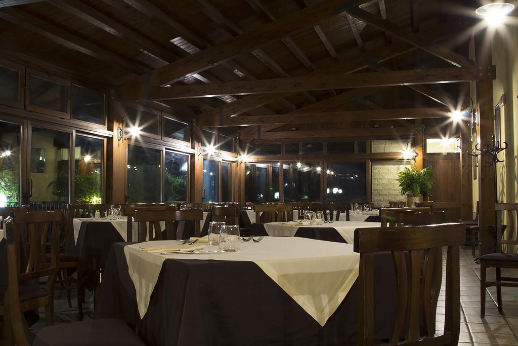 Antica Stazione Hotel Chiaramonte Gulfi Buitenkant foto